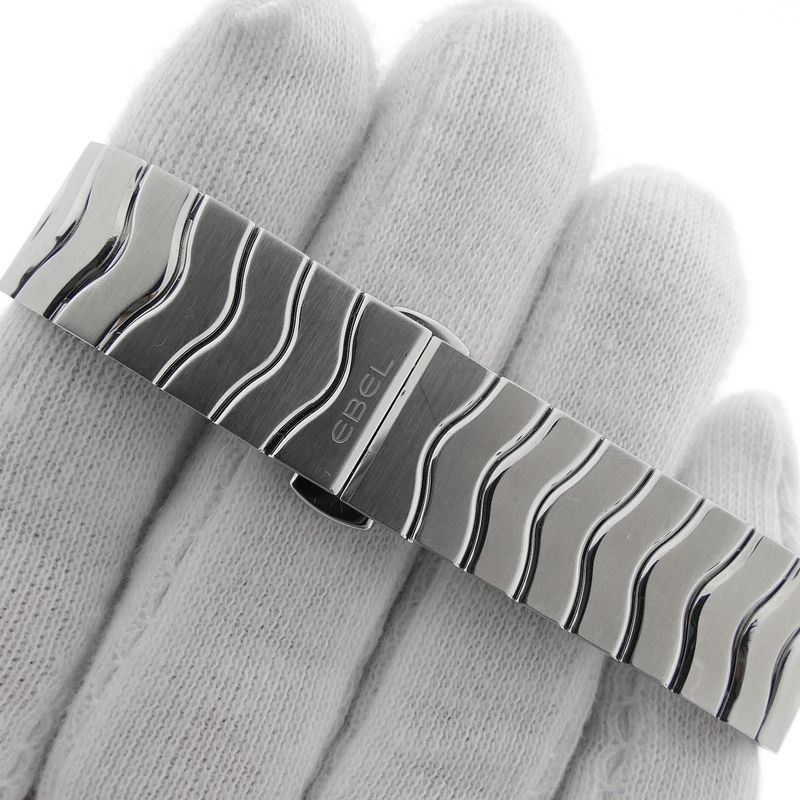 Image 12 of Ebel Wave Lady; Women's watch with mother-of-pearl dial and diamonds