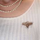 Image 9 of Antique gold Victorian brooch with pearls