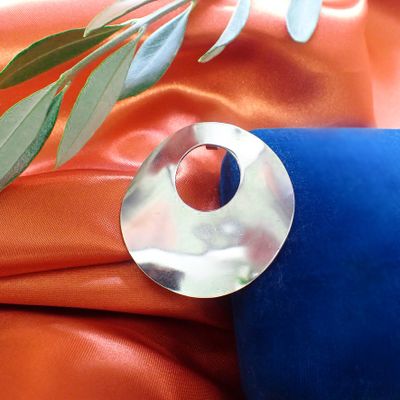 Image 2 of Silver pendant round