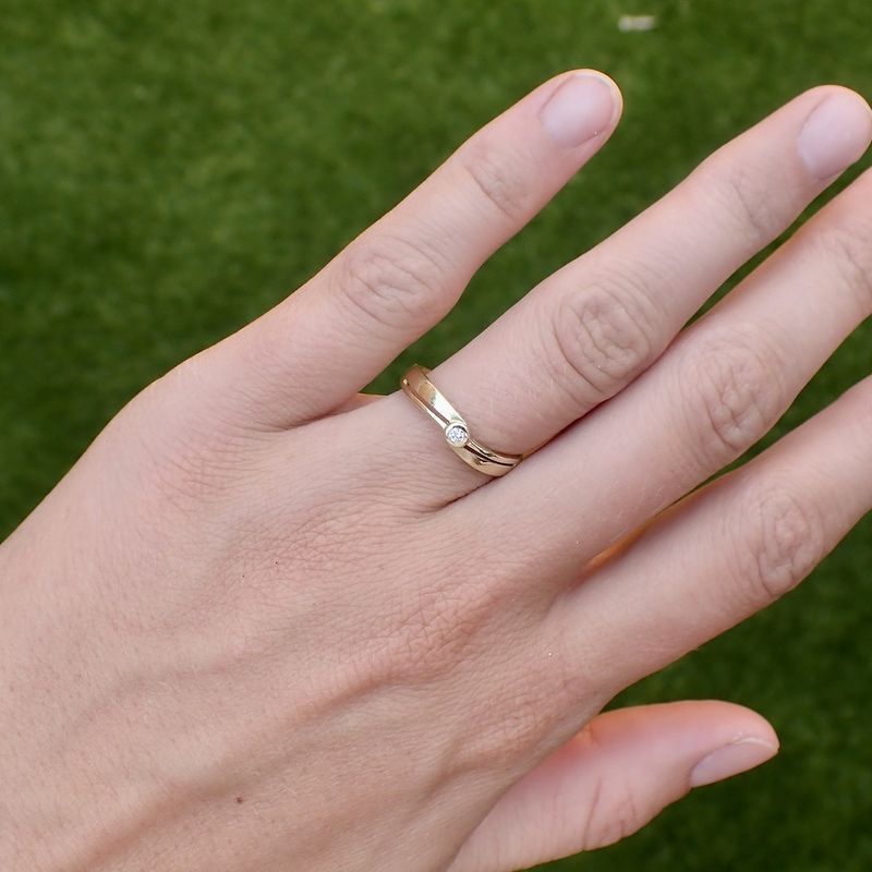 Image 4 of Gold ring with zirconia