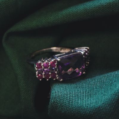 Image 2 of Silver ring with ruby ​​and purple zirconia
