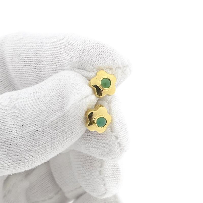 Image 11 of 18 ct. Gold floral stud earrings with jade
