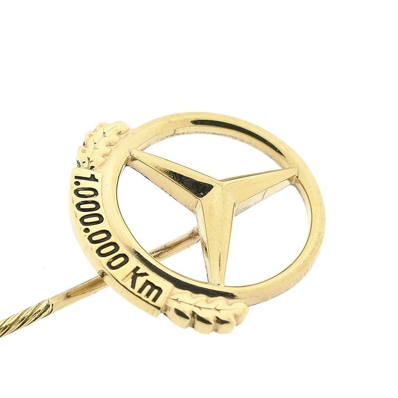 Image 10 of 8 carat vintage lapel pin with Mercedes Benz logo
