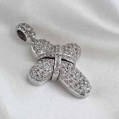 18-karat white gold cross pendant with diamonds | 1.47 ct. Image 2 of 18-karat white gold cross pendant with diamonds | 1.47 ct.