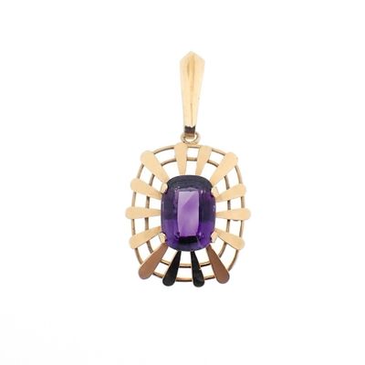 Gold pendant with large amethyst Image 1 of Gold pendant with large amethyst