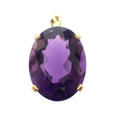 18 carat gold pendant with large amethyst. Image 1 of 18 carat gold pendant with large amethyst.