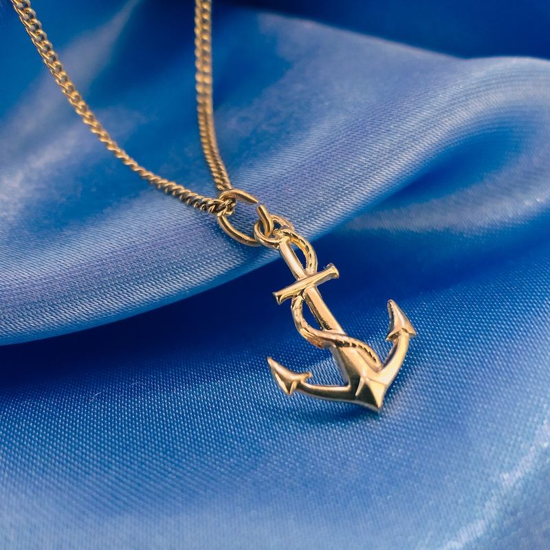 Image 2 of 8 carat anchor pendant
