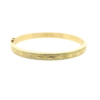 Afbeelding 1 van Gouden slavenarmband met gravures; Maat M/L