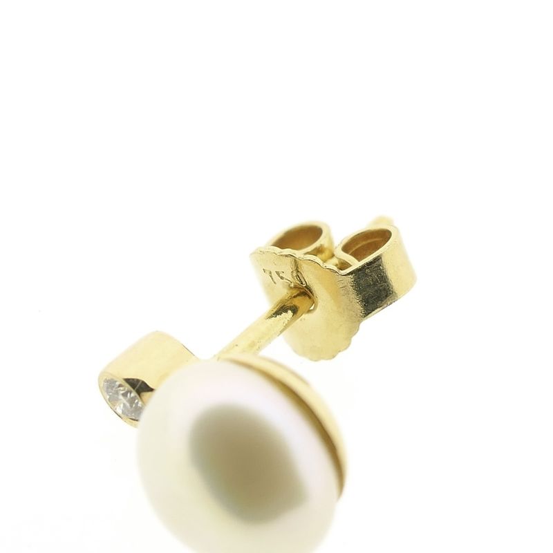 Image 6 of Gold stud earrings with pearl and diamond 0.05 ct.