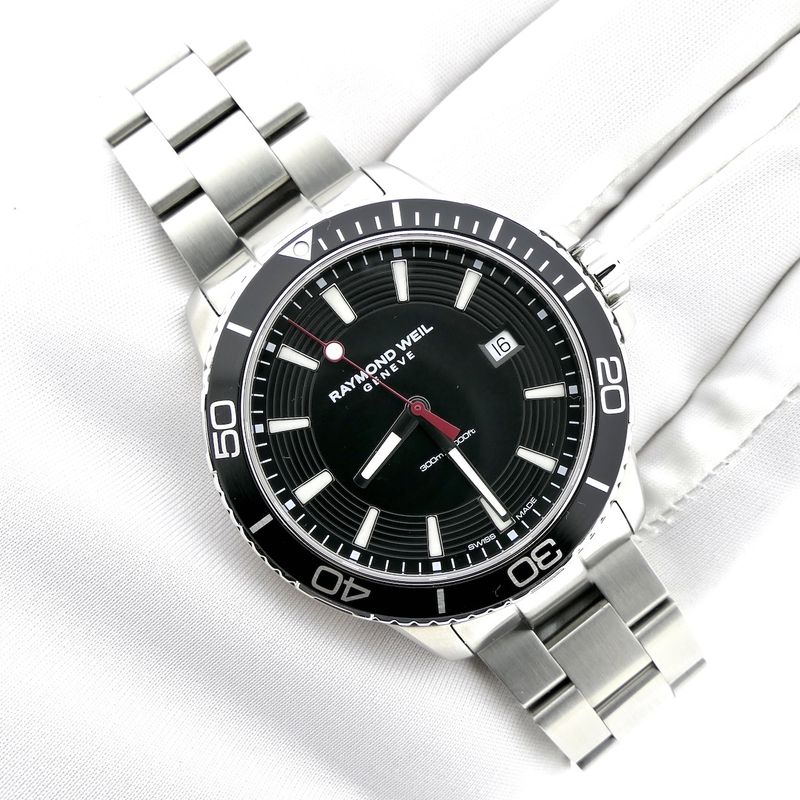 Image 10 of Raymond Weil Tango 8260-ST1-20001; Men's watch