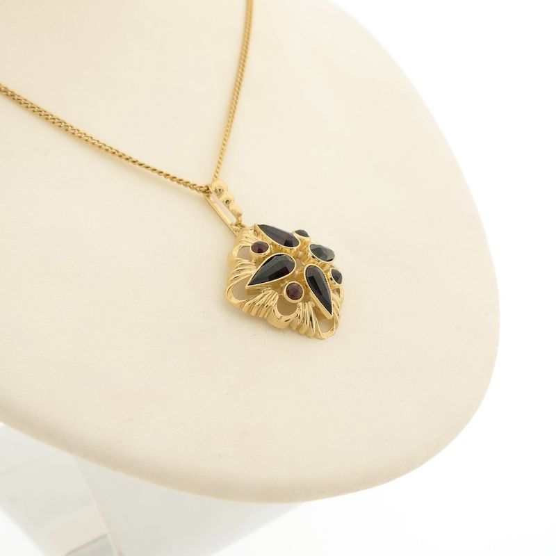 Image 7 of Vintage gold pendant with garnet