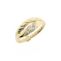 Gold ring with zirconia