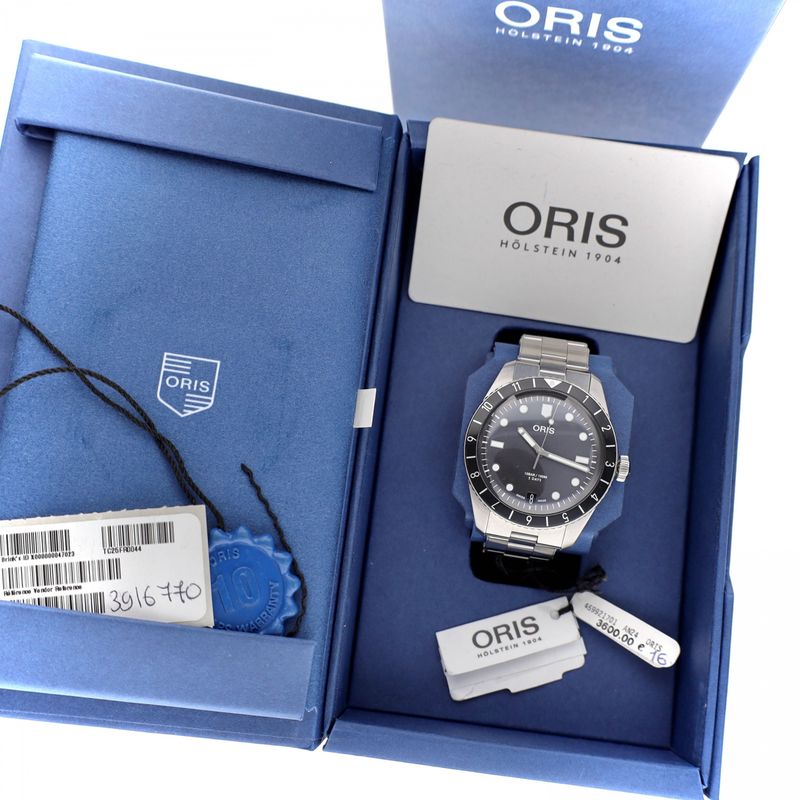 Image 14 of Oris Divers Sixty-Five '5-Days' Automatic Watch