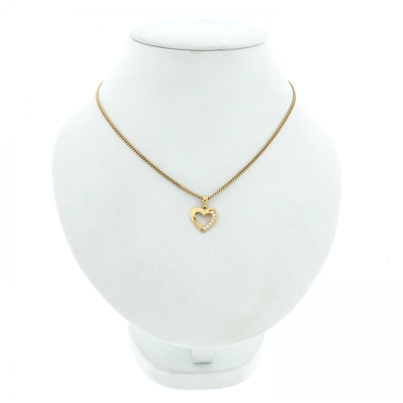 Image 3 of Gold pendant of a heart with zirconia
