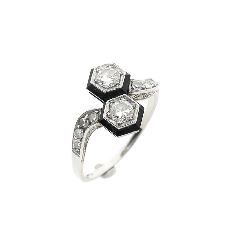 Image 1 of White Gold Ring with Diamond and Onyx; 0.40 ct; 14K; Size 17.25