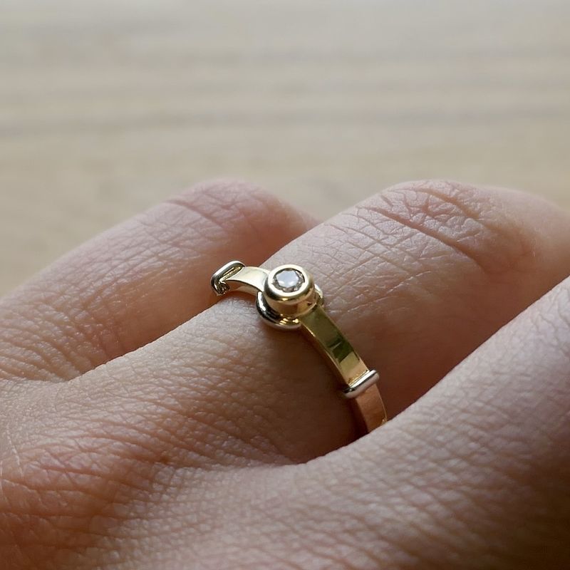 Image 11 of Gold solitaire ring with diamond 0.06 ct.