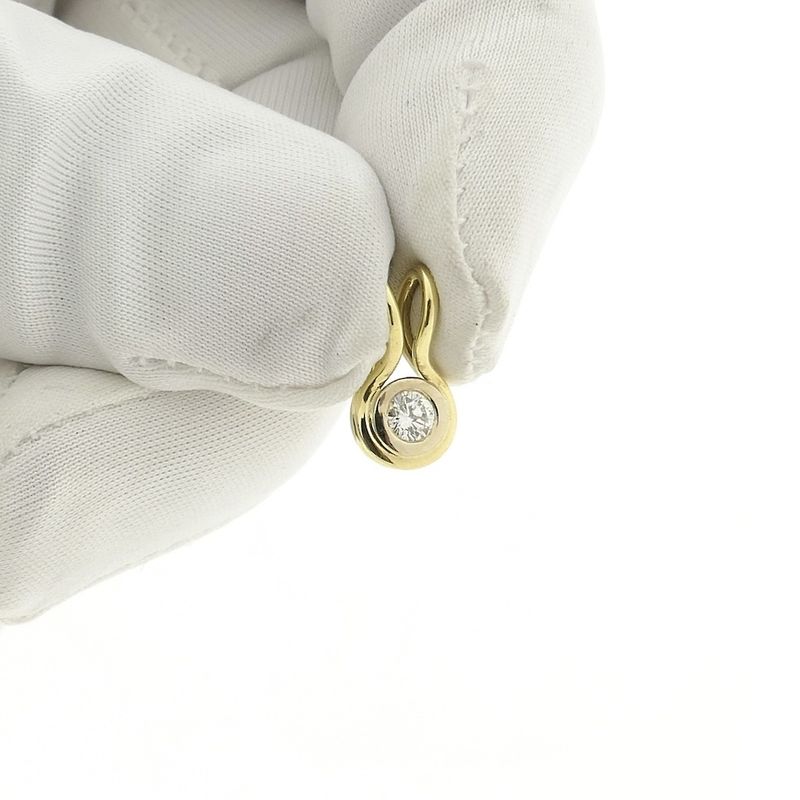 Image 9 of Gold pendant with diamond | 0.18 ct.