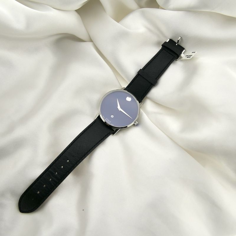 Image 15 of Movado Museum Classic; Automatic men's watch with blue dial; 0607565