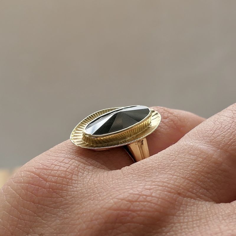 Image 5 of Gold ring with hematite