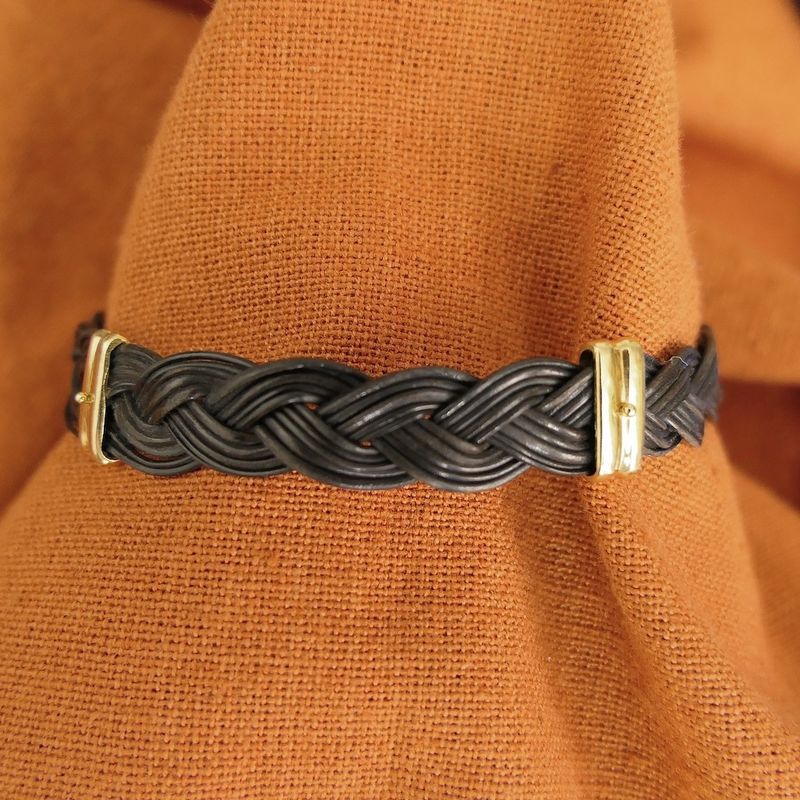 Image 12 of 18K Gold Bracelet with Elephant Hair | 22 cm