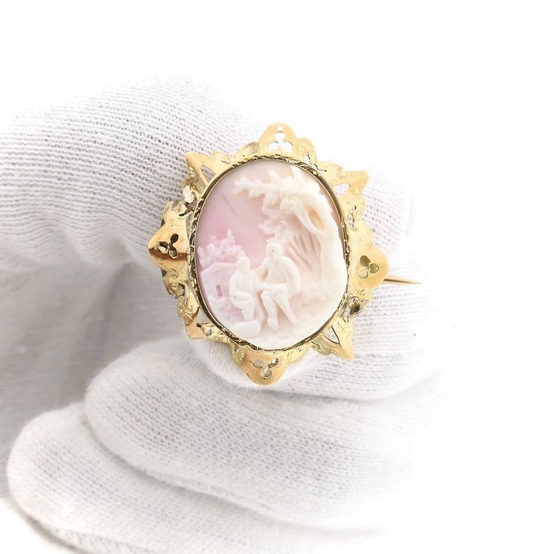 Afbeelding 12 van Antiek gouden broche met roze camee