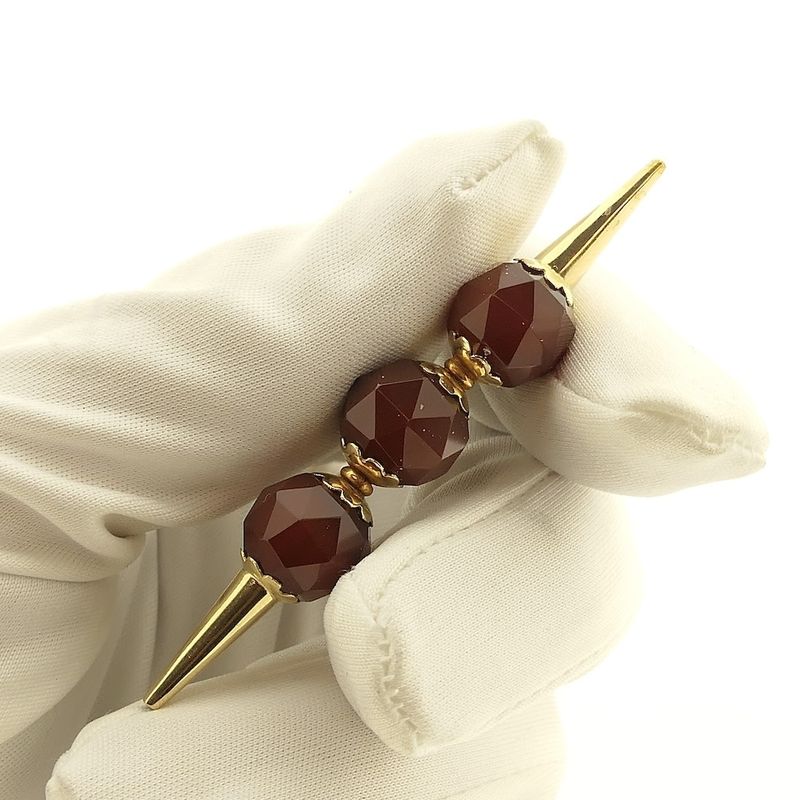 Image 7 of Vintage gold brooch with carnelian