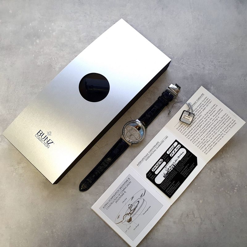 Image 6 of Bunz Moontime 3; Exclusive unisex wristwatch | 2.20 ct. diamond
