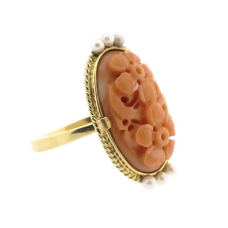 Image 4 of Vintage gold ring with red coral and pearl