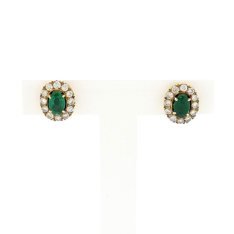 Image 1 of Gold earrings with emerald and diamonds; 0.48 ct.
