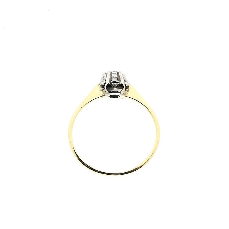 Image 5 of Gold solitaire ring with diamond; 0.07 ct.
