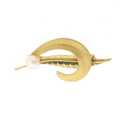 Image 1 of Gold feather brooch with pearl