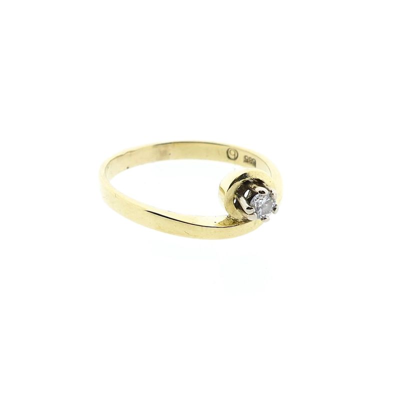 Image 4 of Golden solitaire ring with diamond; 0.11 ct.