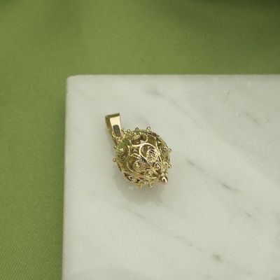 Image 2 of Vintage two-tone convex gold pendant