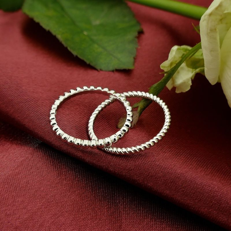 Image 9 of White gold ring/sliding ring