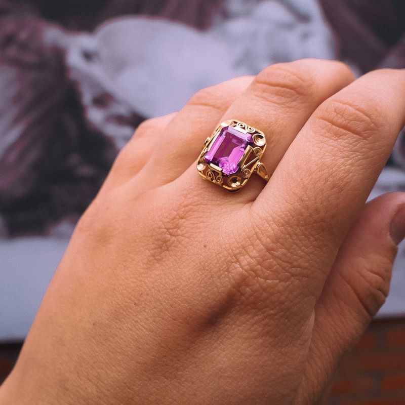 Image 4 of Gold ring with synthetic pink ruby ​​| Vintage