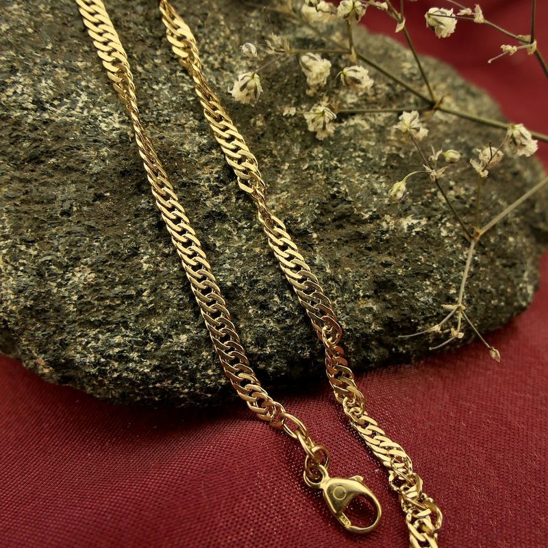 Image 2 of Gold twisted link bracelet | 21.5 cm