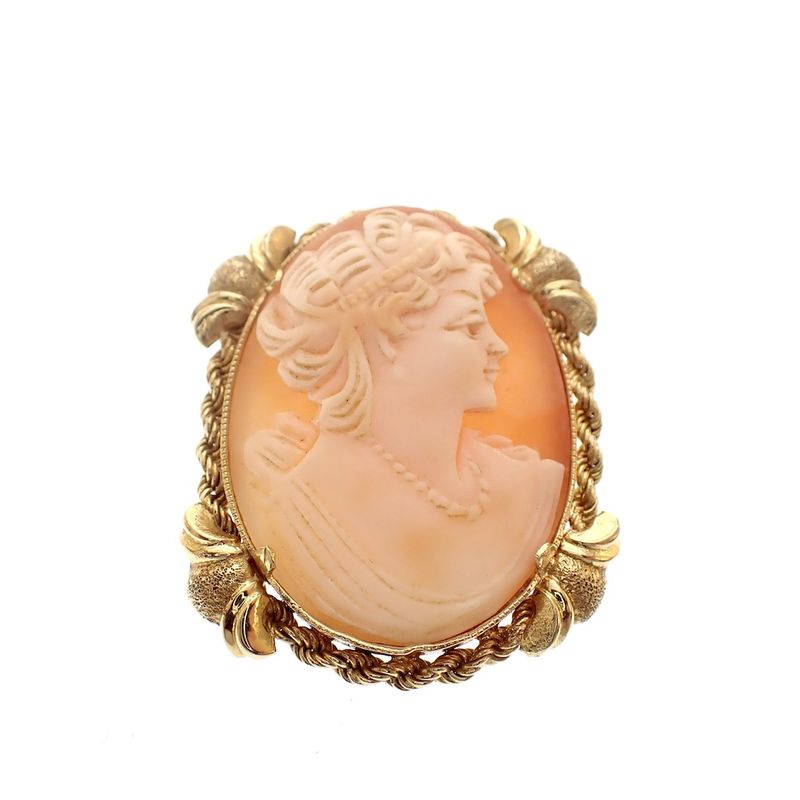 Image 1 of Antique gold brooch/pendant with cameo