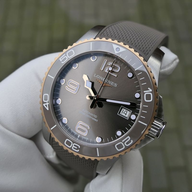 Image 10 of Longines Hydroconquest Ceramic 39mm; Automatic watch