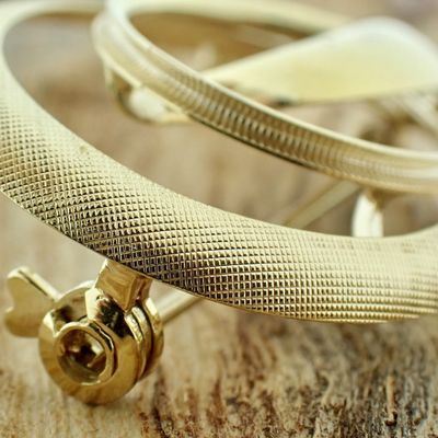 Image 2 of Golden fantasy brooch; Curl