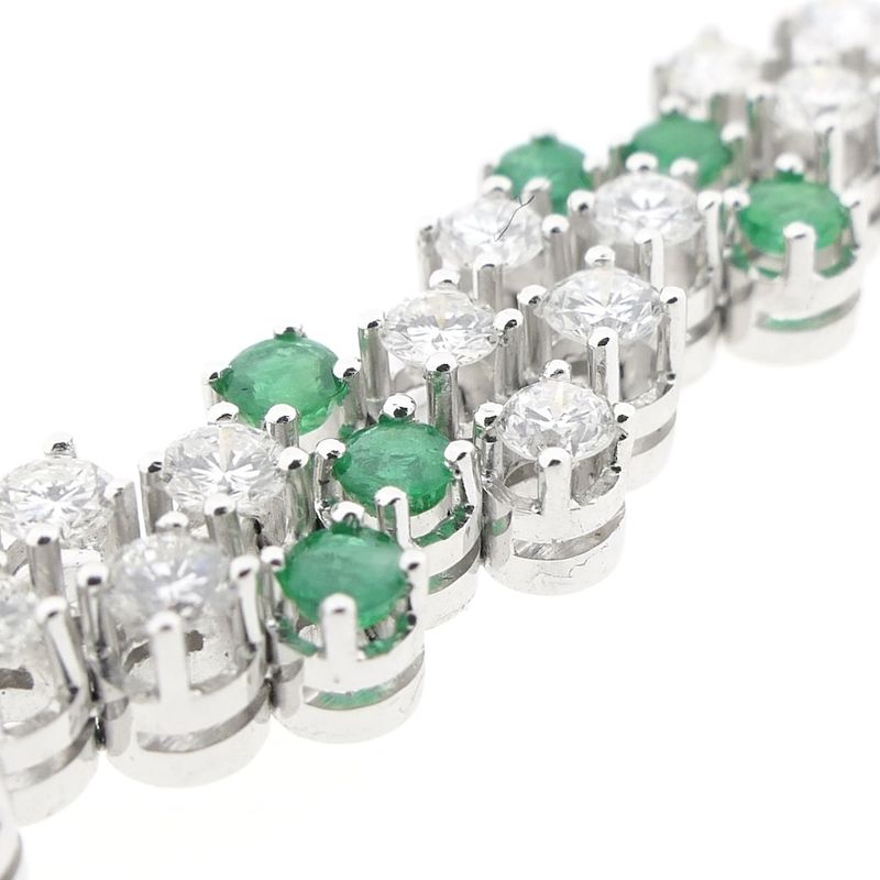 Image 16 of Exclusive white gold bracelet with emerald and diamond; 7.40 ct. + IGI Certificate