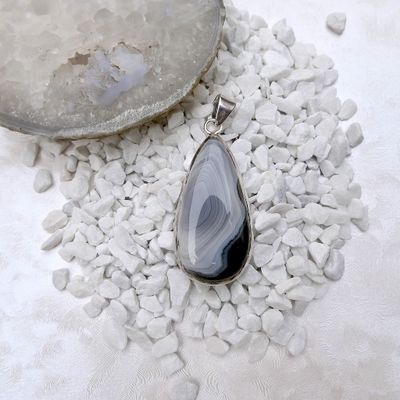 Silver pendant with agate Image 2 of Silver pendant with agate