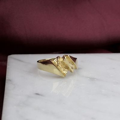 Gold ring; Riitta Hakala Image 2 of Gold ring; Riitta Hakala