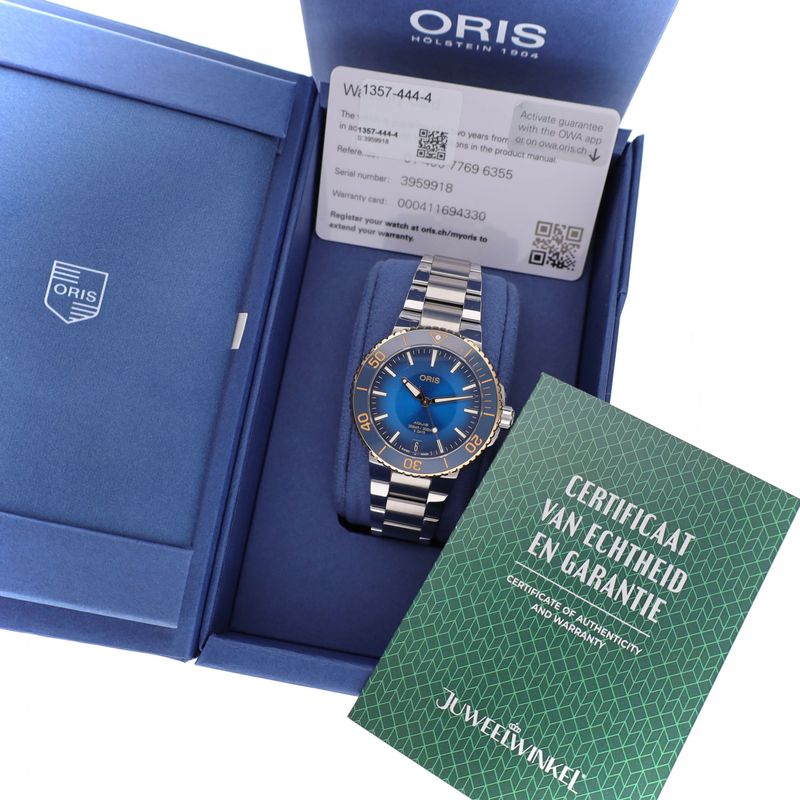 Image 13 of Oris Aquis Date '5-Days' Cal. 400; 18k Gold/Steel Watch