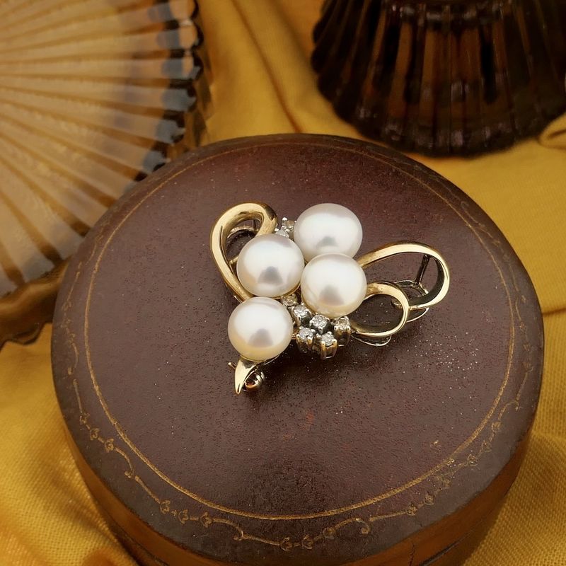 Image 7 of 8 carat abstract brooch with pearl and diamond 0.08 ct.