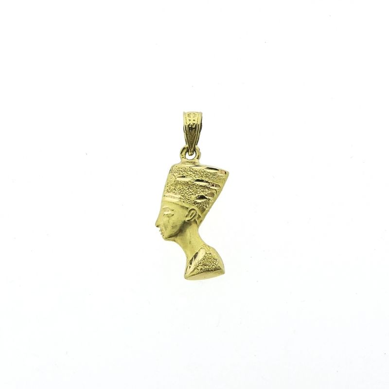 Image 1 of 18 carat gold pendant of Egyptian Queen Nefertiti