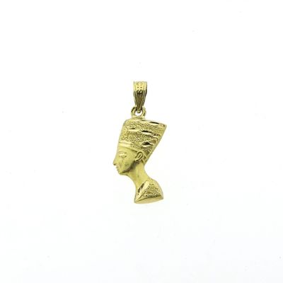 18 carat gold pendant of Egyptian Queen Nefertiti Image 1 of 18 carat gold pendant of Egyptian Queen Nefertiti
