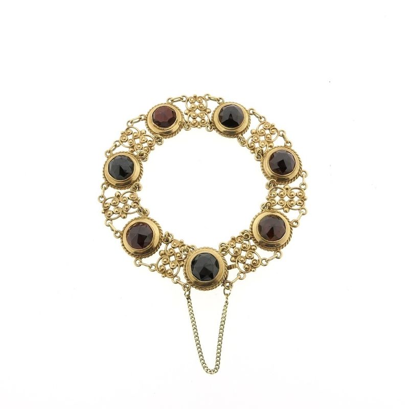 Image 2 of Antique gold boat bracelet with garnet