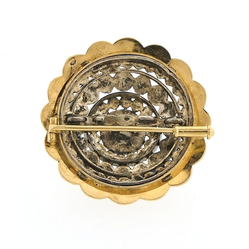 Image 4 of Antique gold brooch with rose-cut diamonds; approx. 0.22 ct.
