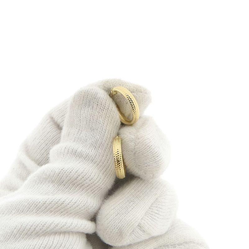 Image 8 of Gold textured earrings | Ø 13.5 mm