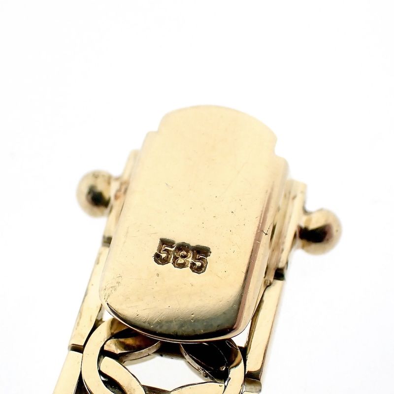 Image 11 of Gold link bracelet with pattern